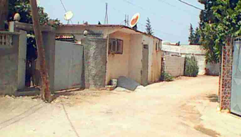 سكان الأحواش يطالبون بالإسراع في ترحيلهم