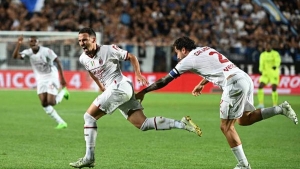 الدولي الجزائري إسماعيل بن ناصر