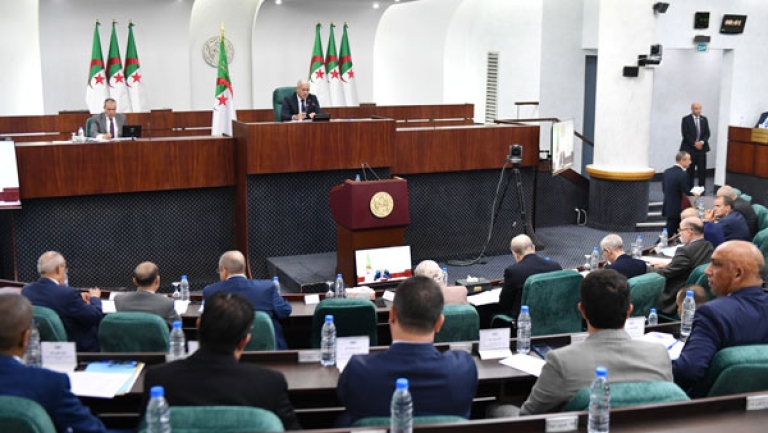 الدبلوماسية والسيارات في صلب اهتمام النواب
