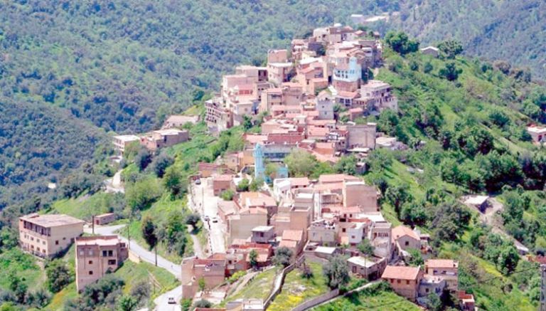 سكان آيت علي أويحيى ينددون بجملة من النقائص