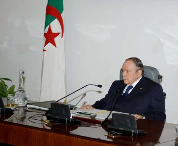 تجديد العهد بتنفيذ البرنامج الانتخابي