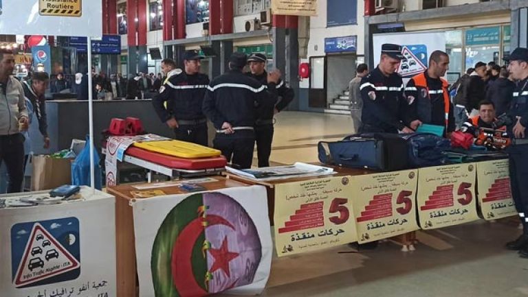 حملة تحسيسية وقائية لفائدة سائقي الحافلات وسيارات الأجرة