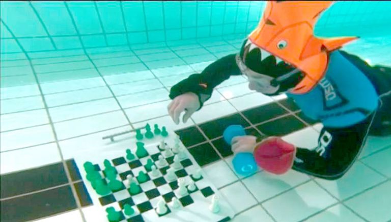 بطولة العالم للشطرنج تحت الماء