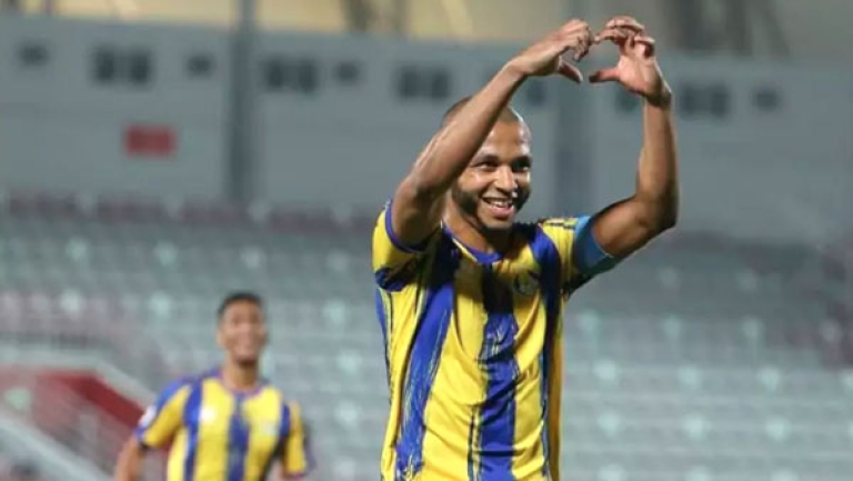 براهيمي يتنافس على جائزة أفضل لاعب في قطر