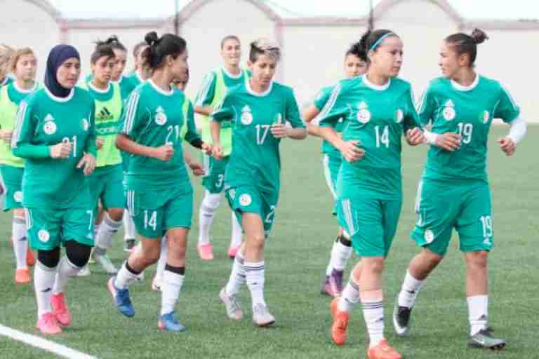 سيدات «الخضر» في مواجهة منتخب غانا