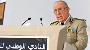 أعداء الجزائر يحاولون حرمان الشعب من مساهمة جيشه في بناء الدولة