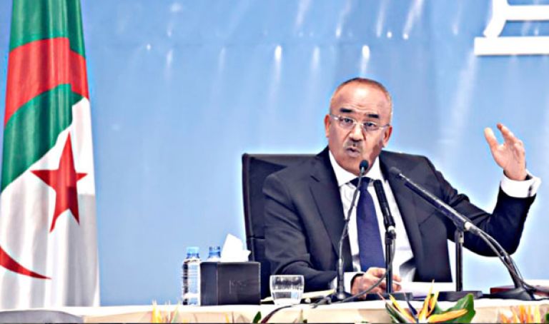 بدوي يدعو لمقاربة تشاركية للتكفل بالمشاكل المحلية