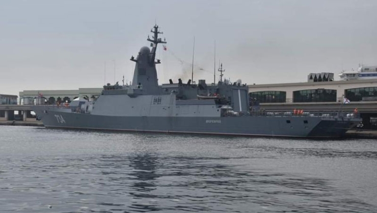 الغراب " MERKURIY 734" ترسو بميناء الجزائر