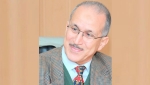 الدكتور لحسن بوجناح، المختص في العلاج السلوكي المعرفي وتقنيات الاسترخاء الذاتي