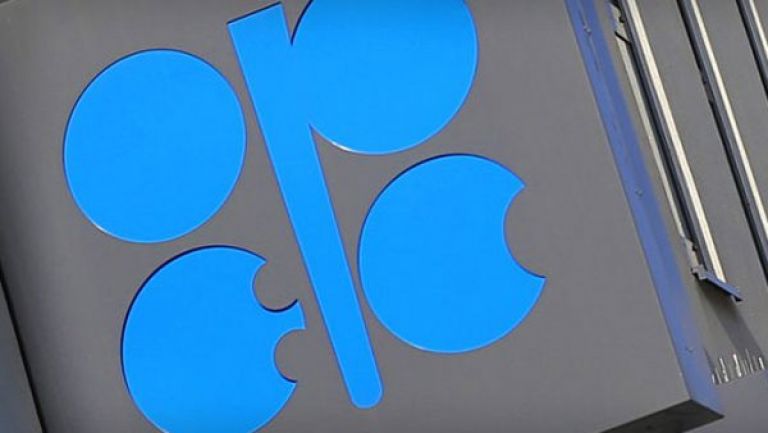 سعر خامات "أوبك" يواصل تحسنه