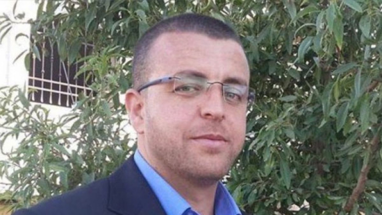 الصحفي الفلسطيني محمد الكيك بين الحياة والموت