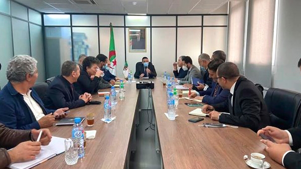 تقوية الروابط بين الجالية