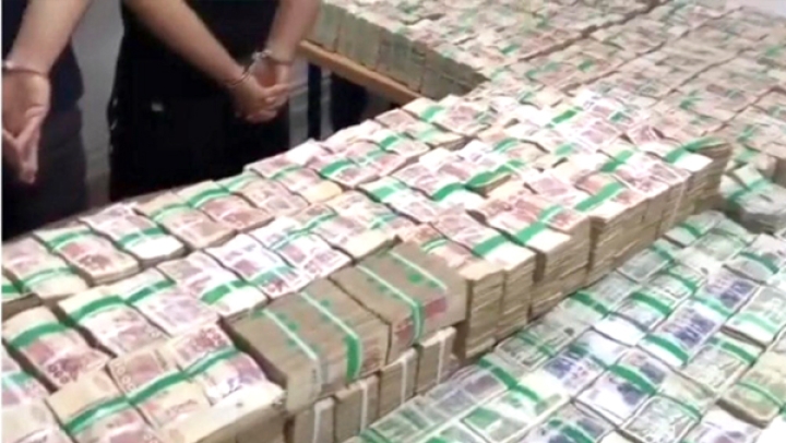 ضبط 124 مليار ومليون أورو بمستغانم