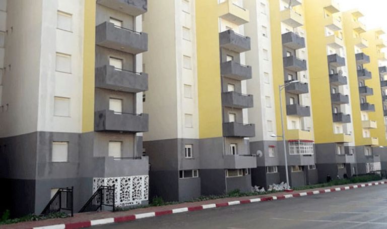 قاطنو موقع 2150 "عدل 2" يطالبون بحل لمشاكلهم