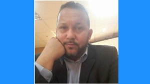 الروائي فيصل الأحمر