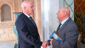 الرئيس التونسي يعين محاميا على رأس لجنة صياغة الدستور