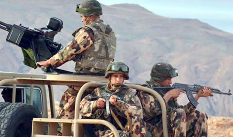 الجيش يوقف 3 إرهابيين بباتنة