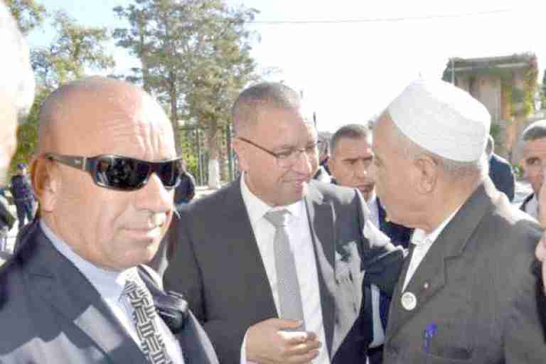 الوالي يأمر باحتواء المشكل