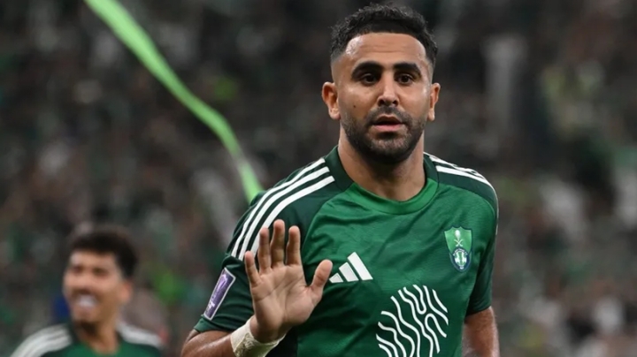 مدرب الأهلي السعودي يكشف سر استبعاده لمحرز