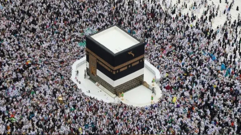 إقصاء وكالات السياحة المدانة لدى الضرائب من تنظيم الحج