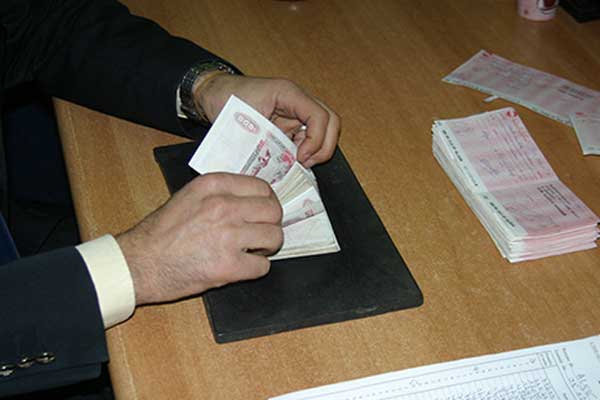 زيادات في الأجور بأثر رجعي بدءا من جانفي 2015