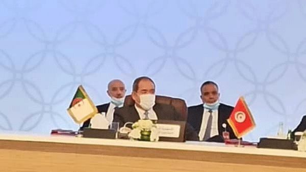 الجزائر حاضرة في إقرار الحلّ