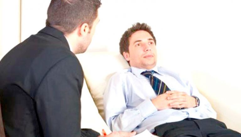 أهالي المرضى يشكون نقص المصالح المتخصصة