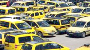 وزارة النقل تمنح ترخيصا استثنائيا لاستغلال سيارات الأجرة
