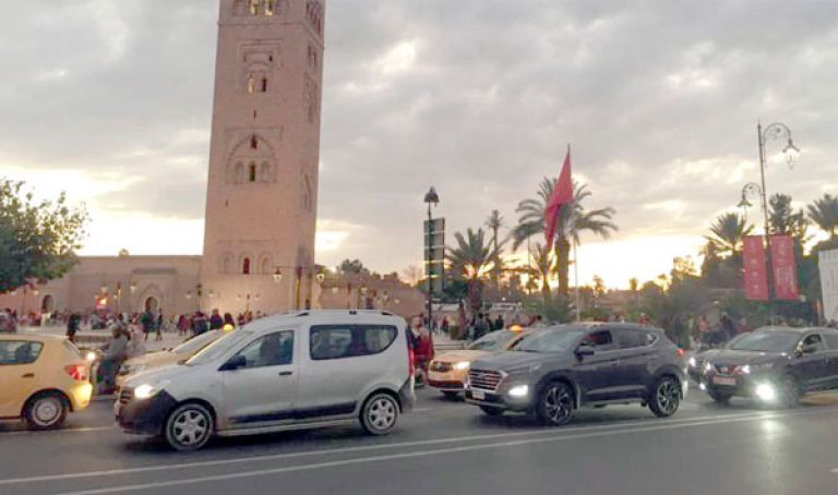 منعت من اقتناء «موبايل»... فانتحرت