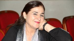 الشاعرة القديرة الدكتورة زينب الأعوج