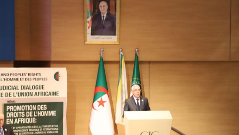 طبي يؤكد أهمية ترقية حقوق الإنسان إقليميا ودوليا
