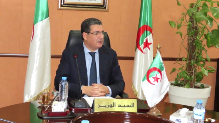 التزام بمواصلة العمل لتحسين أوضاع مستخدمي الصحة