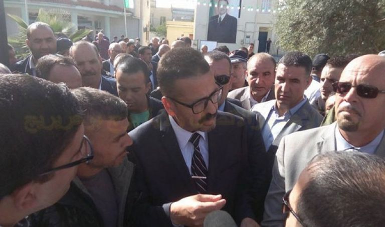 هياكل عمومية تغرق في الفوضى والأوساخ
