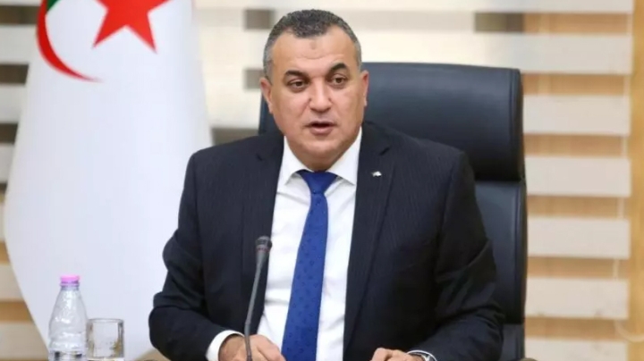 إنجاز كابل بحري جديد لرفع سرعة الأنترنيت