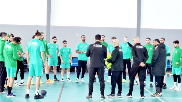 السباعي الجزائري يواجـه نظيره الكوبي وديا