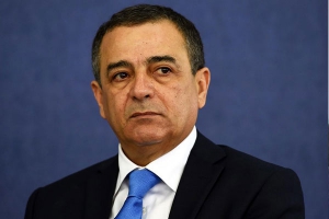 بوشوارب: أطراف تعمل على تسييس الملف لضرب الاقتصاد