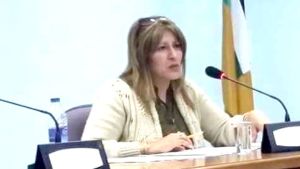 الدكتورة عمارية حاكم من جامعة سعيدة