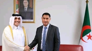 وزير الاتصال، السيد محمد لعقاب-سفير دولة قطر لدى الجزائر، السيد عبد العزيز علي النعمة