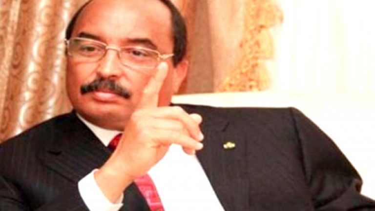 الرئيس الموريتاني السابق يرفض الرد على أسئلة المحققين