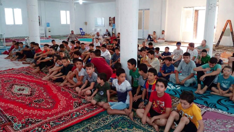 180 طفل في حلقات تحفيظ القرآن بمسجد النبي زكريا بالرتبة