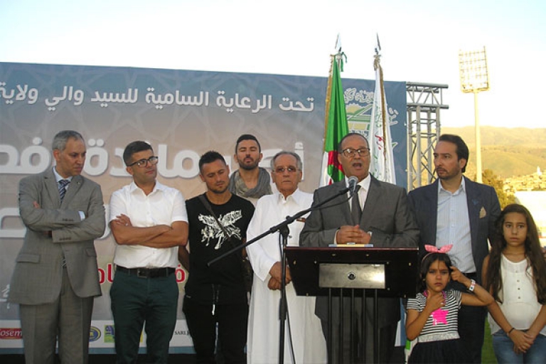 "كافل اليتيم" بالبليدة تنظم إفطارا لـ1600 يتيم بملعب تشاكر