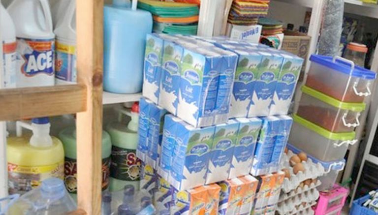 مواد مجهولة المصدر وأخرى منتهية الصلاحية