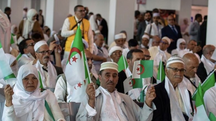 الفوج الأول من الحجّاج الجزائريين يحلّ بالمدينة المنوّرة
