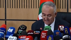 وزير المالية، لعزيز فايد