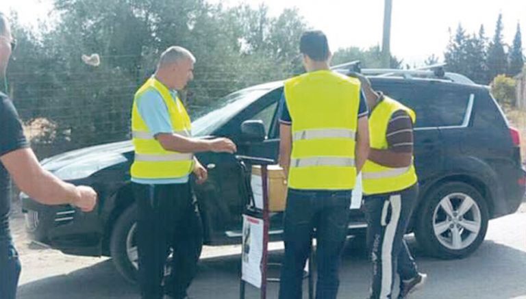 شباب في رحلة جمع التبرعات الخيرية
