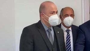 الوزير الأول ووزير المالية أيمن بن عبد الرحمان