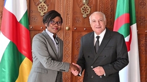 وزير الخارجية والجالية الوطنية بالخارج، أحمد عطاف-وزيرة الشؤون الخارجية لجمهورية إفريقيا الوسطى، السيدة سيلفي بايبو تيمون