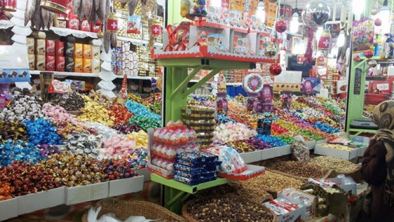 إقبال كبير على "التراز" ومستلزمات العيد الوطني