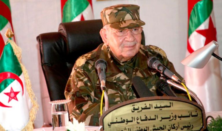 قايد صالح يشدد على التكامل بين مهام الوحدات العسكرية
