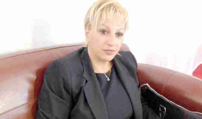 أطراف منعتني من إصدار كتاب حول حسني